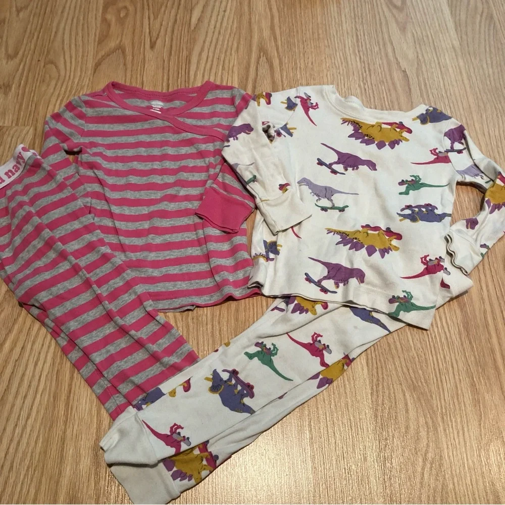 Old Navy pajamas‎ 2T